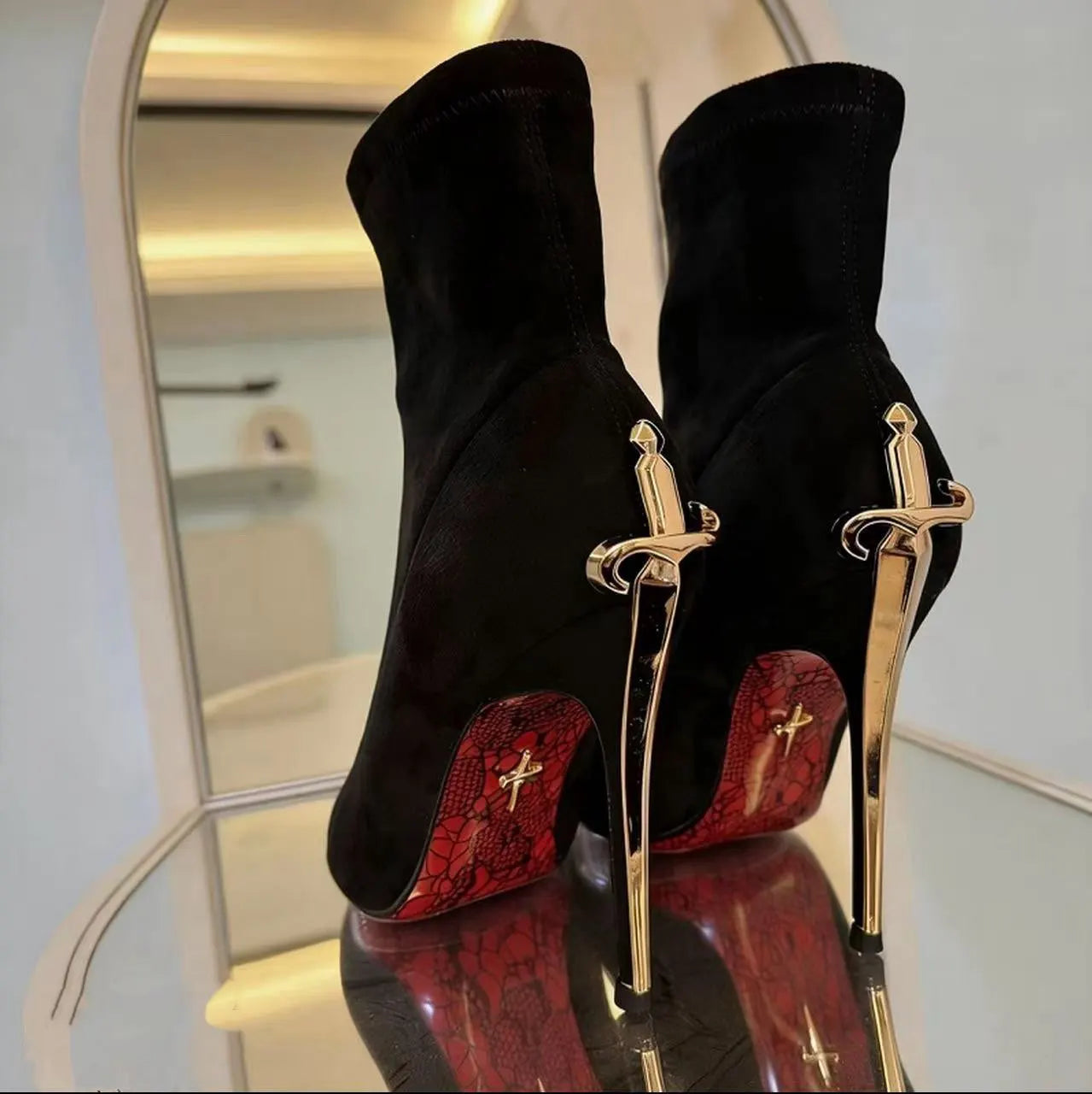 Samt-Stiefeletten mit hohem Absatz für den Winter – Rot