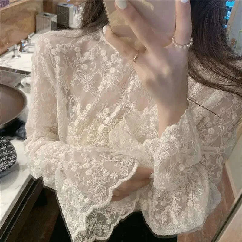 Mesh-Bluse aus Spitze mit Spitzenkragen – Weiß